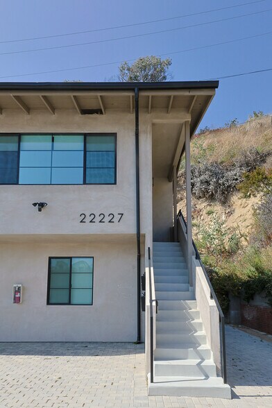 More Photos Of 22227 Pacific Coast Hwy, Malibu Apartments For Sale