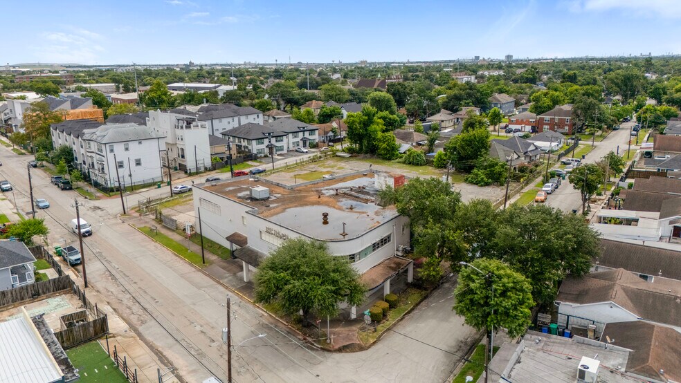 More Photos Of 3801 Garrow St, Houston Freestanding For Sale