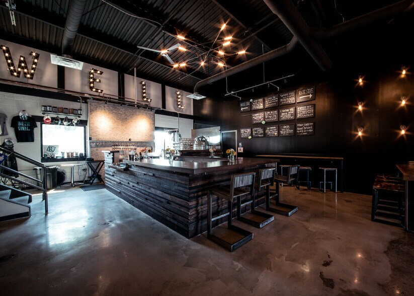 More Photos Of 880 N East St, Frederick Specialty For Lease