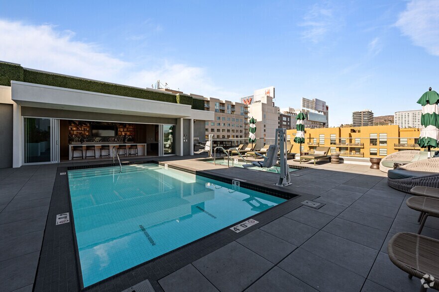 More Photos Of 6220 Selma Ave, Los Angeles Apartments For Lease