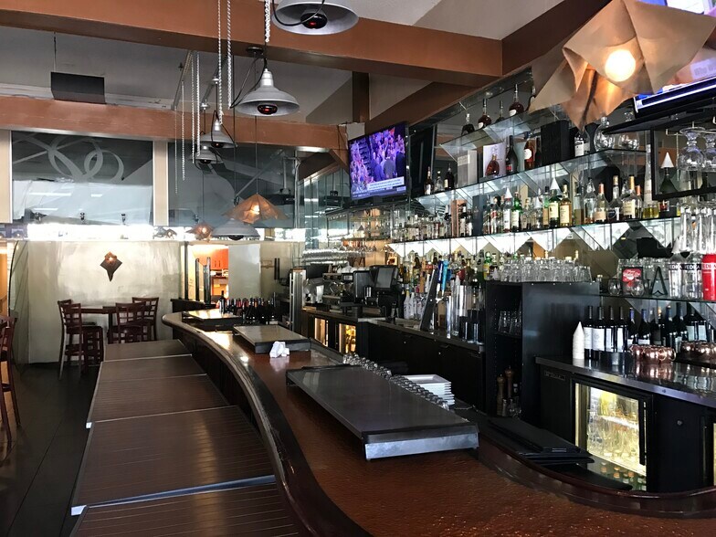 More Photos Of 1810-1818 S Young Cir, Hollywood Restaurant For Sale