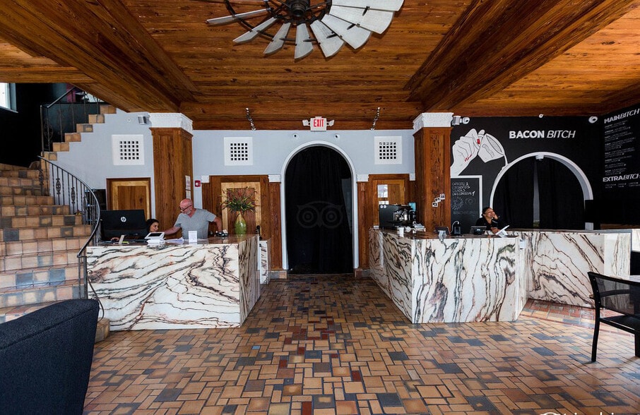 More Photos Of 860 Collins Ave, Miami Beach Hotel For Sale