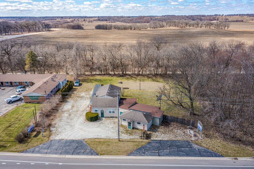 More Photos Of 8621 US Hwy 12, Richmond Bar For Sale