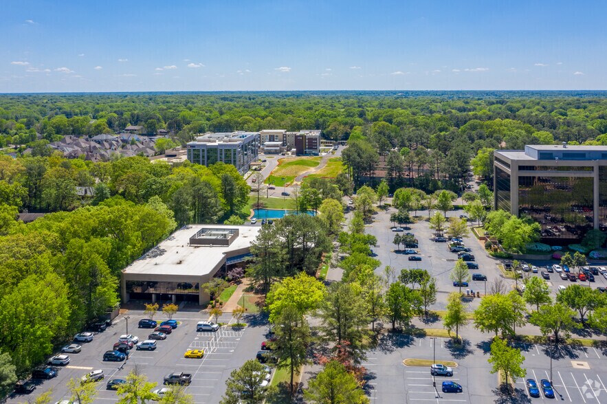 More Photos Of 6800 Poplar Ave, Memphis Office For Lease