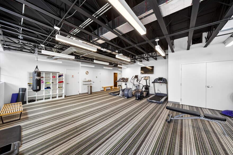 More Photos Of 7630 Biscayne Blvd, Miami Office For Lease