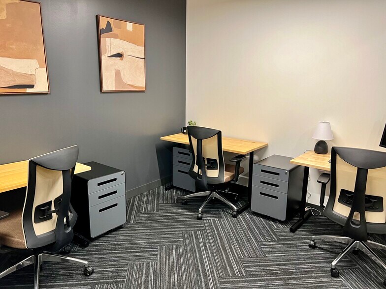 More Photos Of 163 Town Pl, Fairview Coworking Space