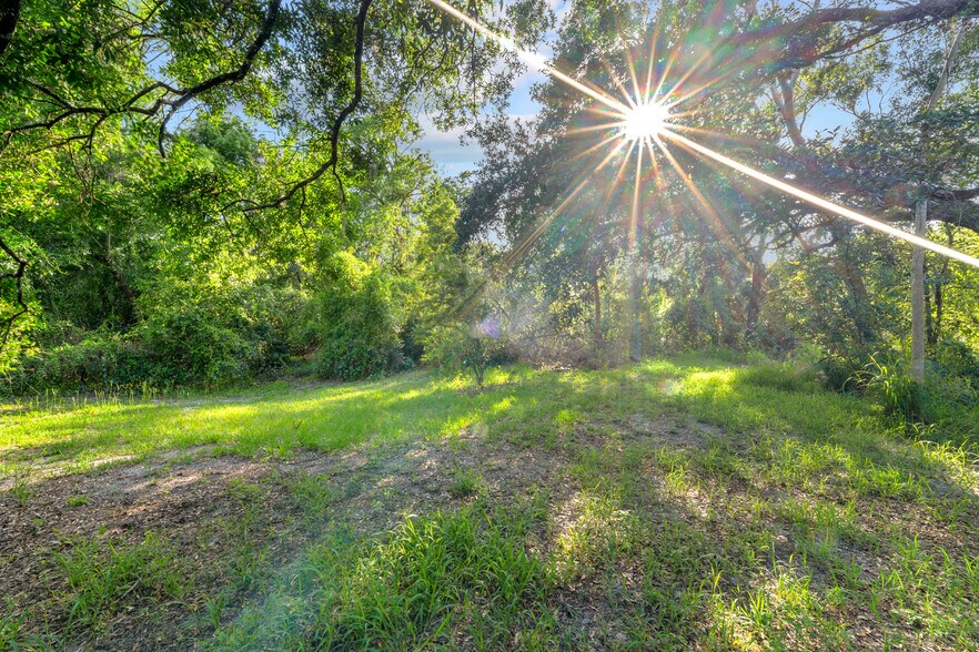 More Photos Of 7705 Gardner Rd, Tampa Specialty For Sale