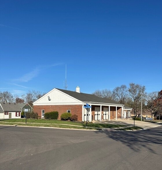 Primary Photo Of 163 Maple Ave, Dayton Police Fire Station For Sale