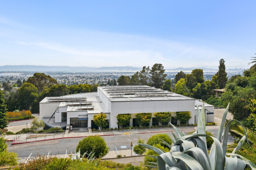 More Photos Of 3500 Mountain Blvd, Oakland Schools For Lease