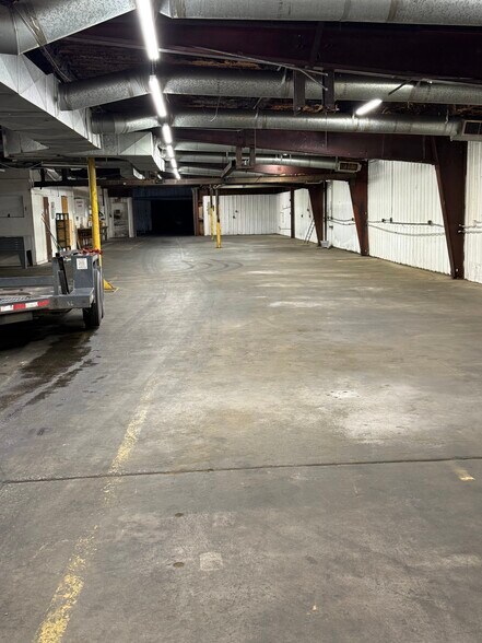 More Photos Of 2216 S Rosedale Ave, Tulsa Manufacturing For Lease