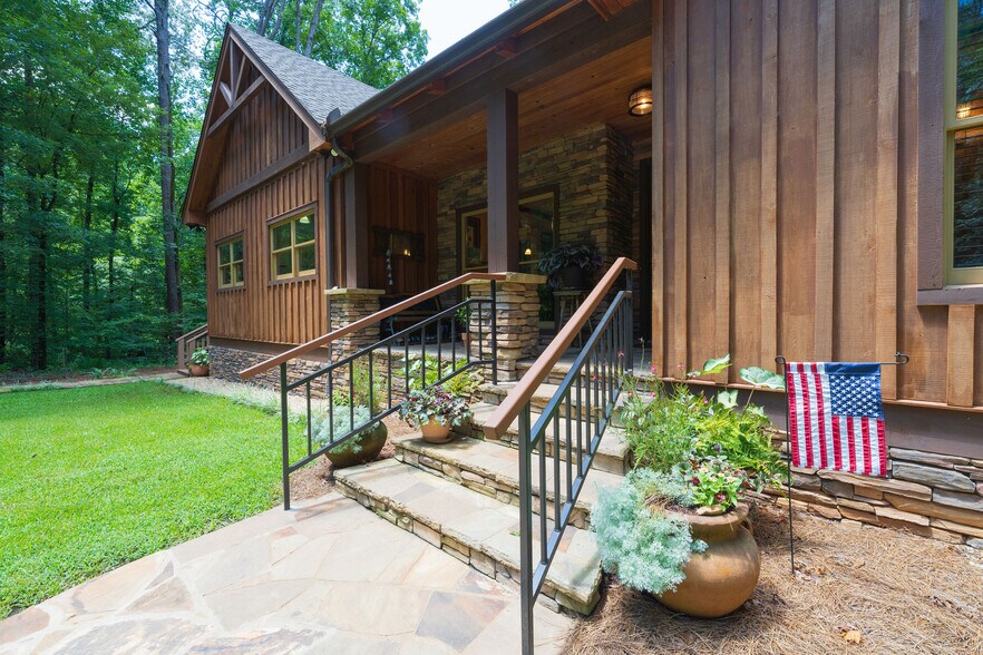 More Photos Of 1638 Old Minor Rd, Culloden Specialty For Sale