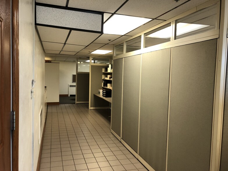 More Photos Of 2830 Cleveland Ave NW, Canton Warehouse For Lease
