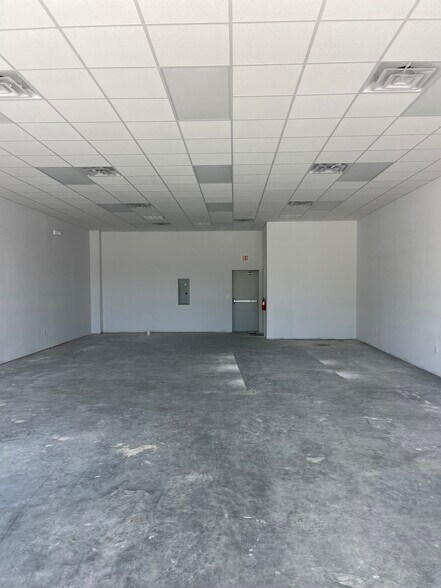 More Photos Of 13211 Coursey Blvd, Baton Rouge Storefront For Lease