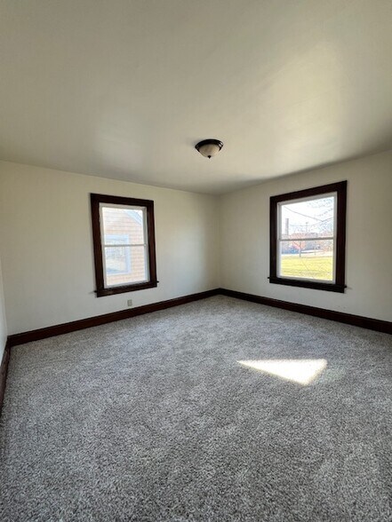 More Photos Of 208 Park Ave SW, Canton Apartments For Sale