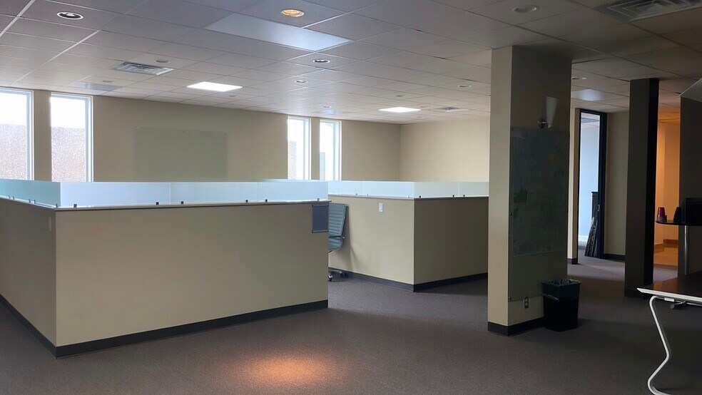 More Photos Of 8403 Westglen Dr, Houston Flex For Sale