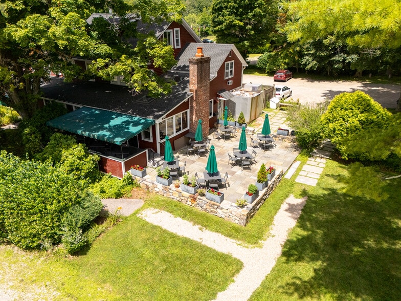 Primary Photo Of 333 Kent Rd, Kent Restaurant For Sale