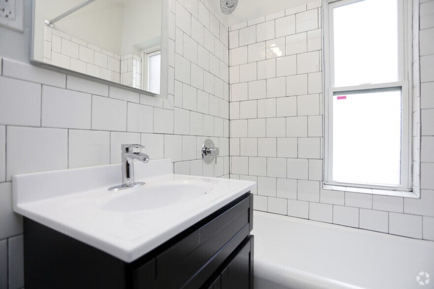 More Photos Of 5200 N Sheridan Rd, Chicago Apartments For Lease