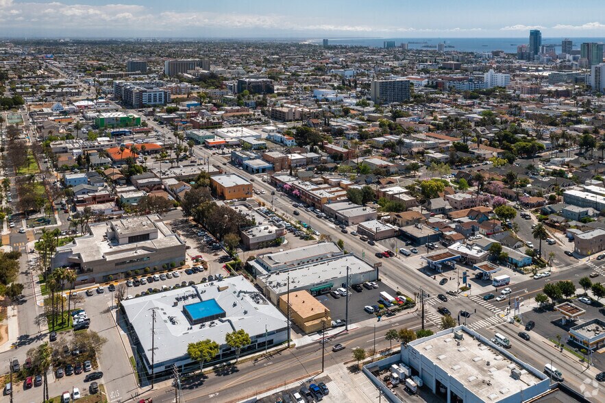 More Photos Of 439 W Anaheim St, Long Beach Freestanding For Sale