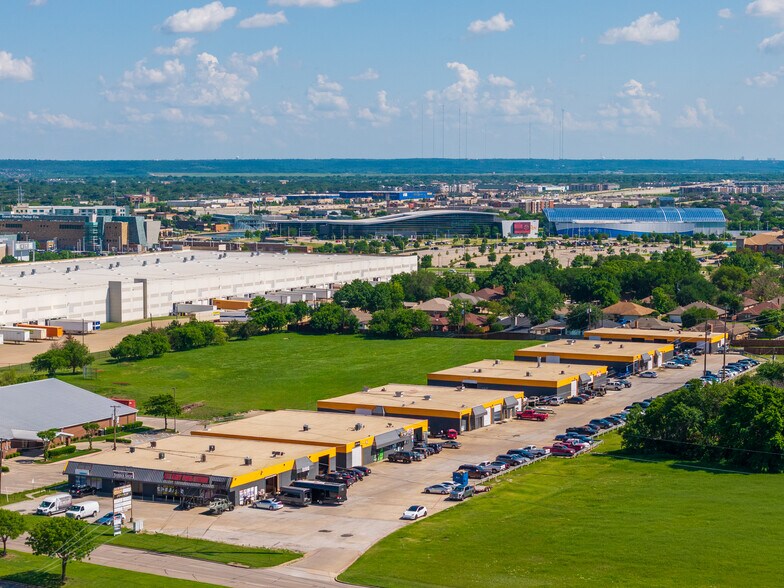 More Photos Of 2125 W Pioneer Pky, Grand Prairie Unknown For Lease