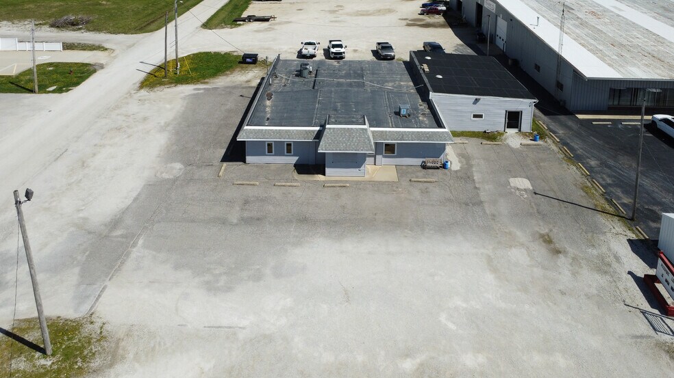 More Photos Of 220 N Old Route 66, Litchfield Restaurant For Sale