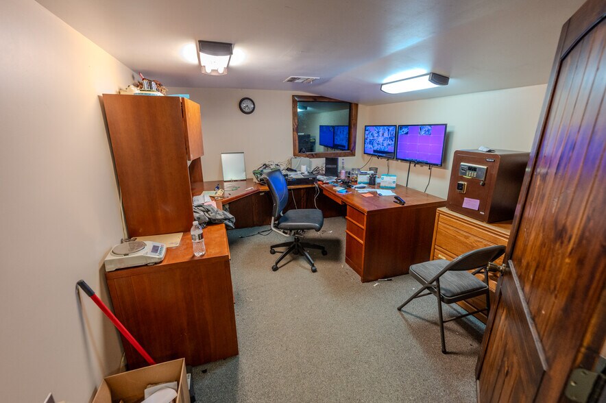 More Photos Of 15188 Highway 82, Tahlequah Storefront Retail Office For Sale