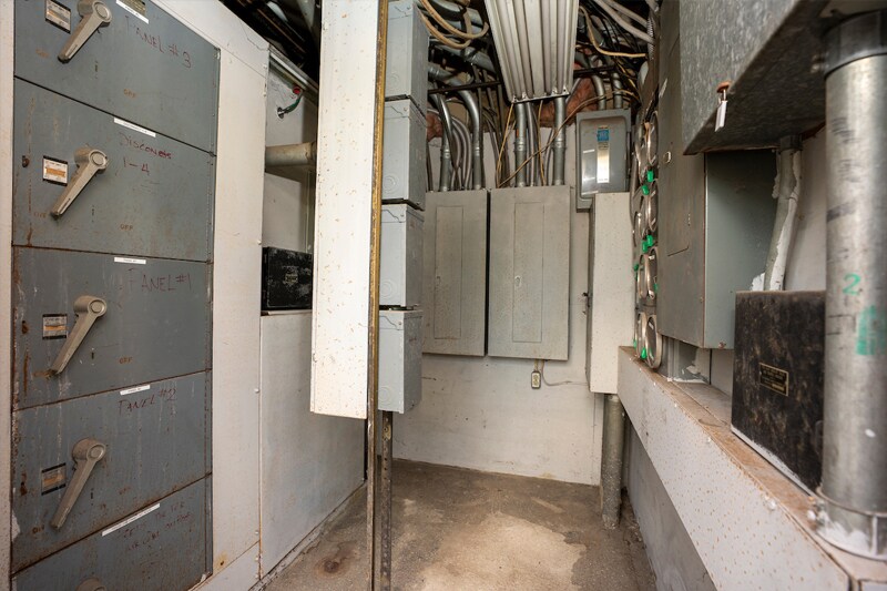 More Photos Of 333 Waller Ave, Lexington Medical For Sale