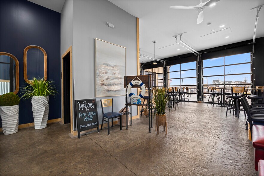 More Photos Of 2330 River Ave, Sandusky Restaurant For Sale