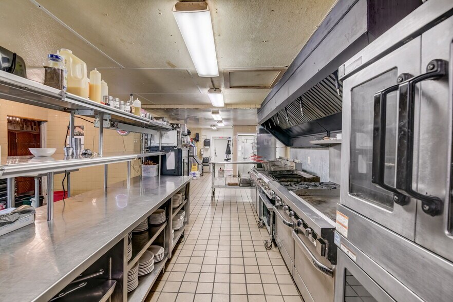 More Photos Of 617 E North St, Poynette Restaurant For Sale