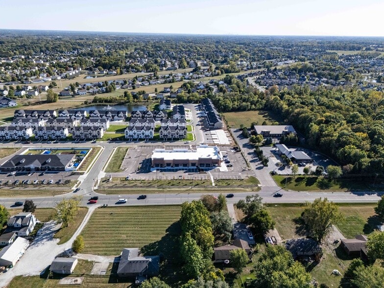 More Photos Of 17576 Alba Ln, Westfield Storefront For Lease