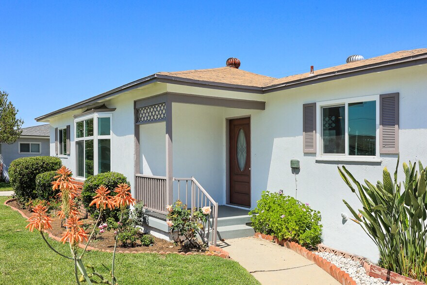More Photos Of 1227 E Grovecenter St, West Covina Specialty For Sale