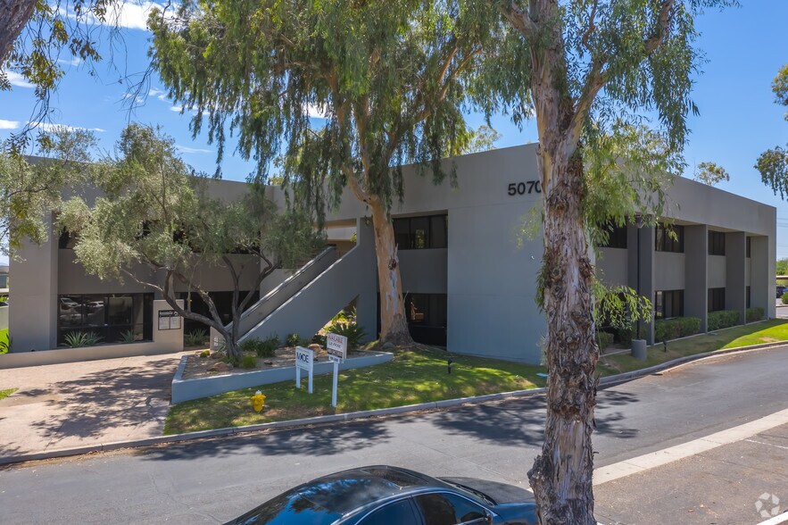 Primary Photo Of 5070 N 40th St, Phoenix Office For Lease