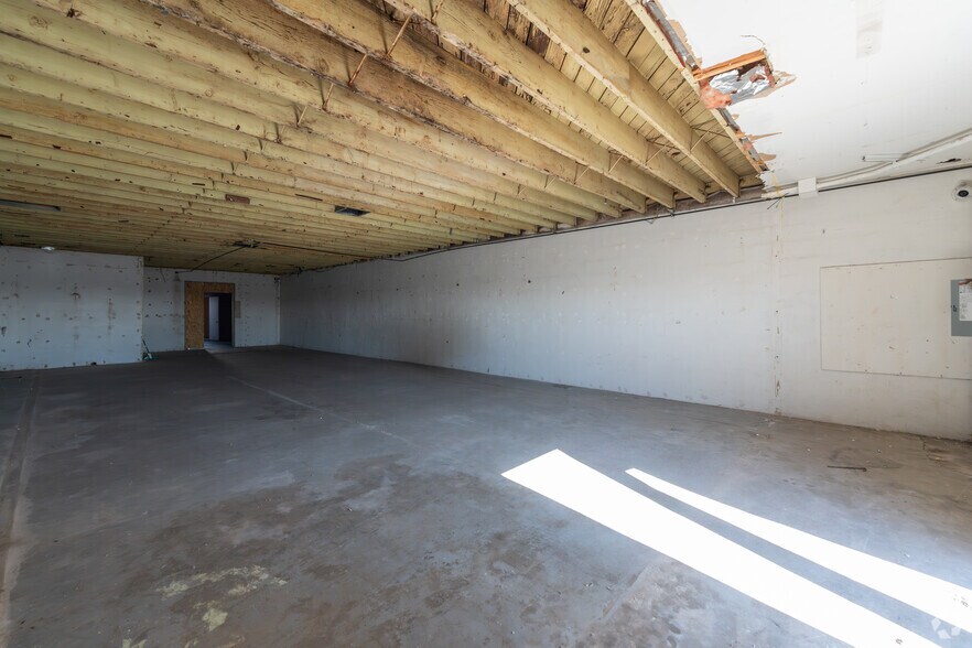 More Photos Of 3311 W Beverly Blvd, Montebello Storefront Retail Office For Sale