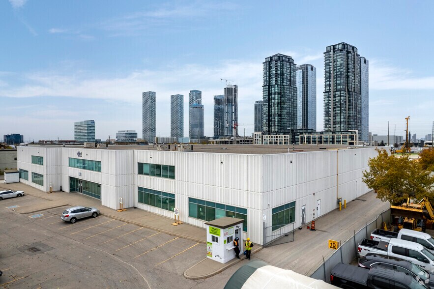 More Photos Of 130 Doughton Rd, Vaughan Manufacturing For Lease