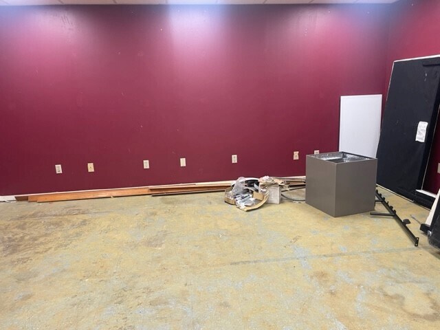 More Photos Of 4250 N State St, Salamanca Freestanding For Sale