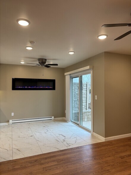 More Photos Of 1747 Oakdale Ave, Green Bay Apartments For Sale