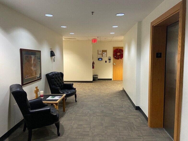 More Photos Of 620 S Glenstone Ave, Springfield Office For Sale