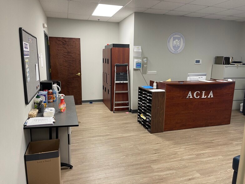 More Photos Of 50101 Governors Dr, Chapel Hill Office For Lease