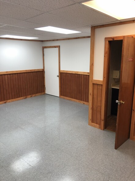 More Photos Of 496 IN-26, Frankfort Warehouse For Sale