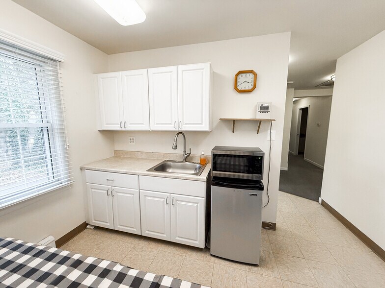 More Photos Of 108 Kings Hwy S, Cherry Hill Office For Lease