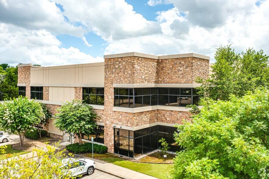More Photos Of 1301 Central Expy S, Allen Office For Lease