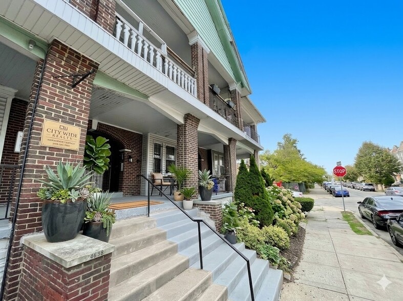 Primary Photo Of 4640 Sansom St, Philadelphia Apartments For Sale