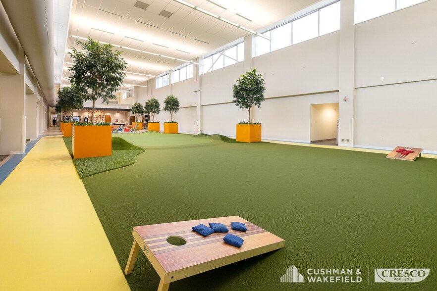 More Photos Of 6801 Brecksville Rd, Independence Office For Lease