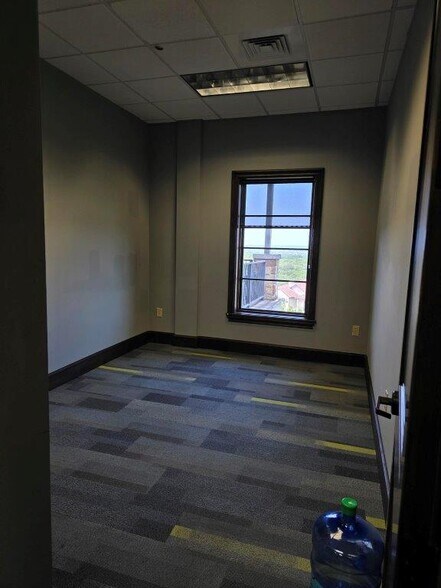 More Photos Of 3310 N Capital Of Texas Hwy, Austin Storefront Retail Office For Lease