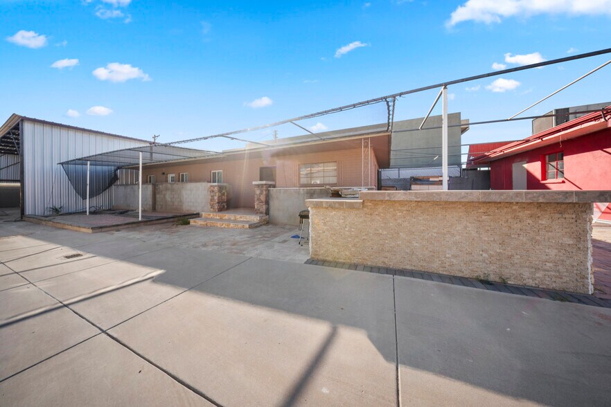 More Photos Of 8213-8215 E Main St, Mesa Auto Repair For Sale