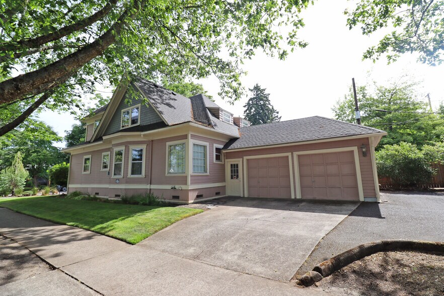 More Photos Of 292 W 12th Ave, Eugene Office For Sale