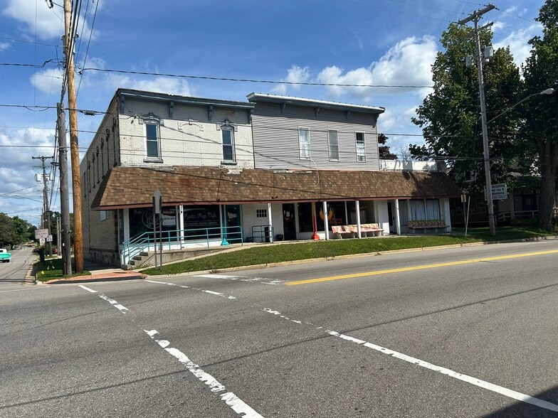 Primary Photo Of 7 E Muskegon St, Kent City Storefront Retail Residential For Sale
