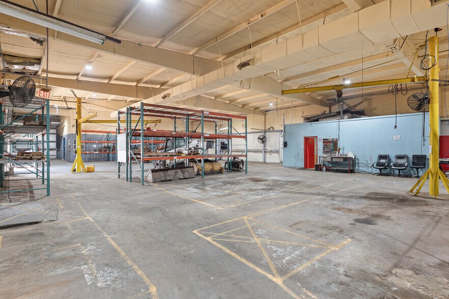 More Photos Of 1463 Brittmoore Rd, Houston Manufacturing For Sale