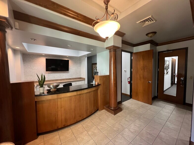 More Photos Of 3410 Henderson Blvd W, Tampa Office For Lease