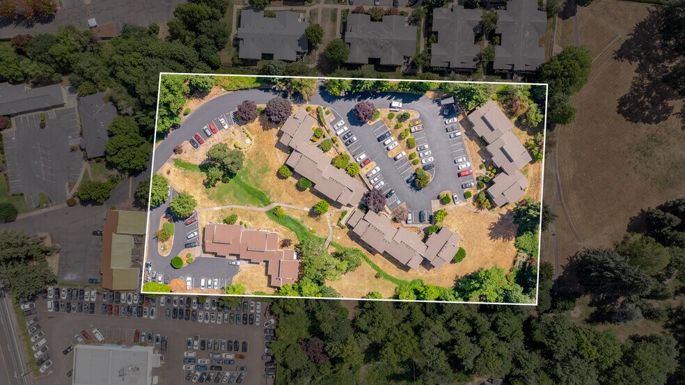 More Photos Of 2048 NE Highway 99W, McMinnville Apartments For Sale