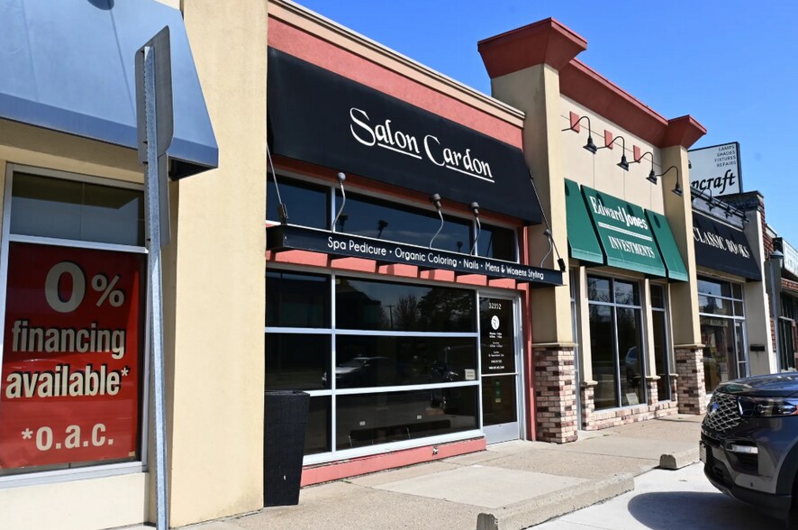 More Photos Of 32352 Woodward Ave, Royal Oak Storefront For Lease